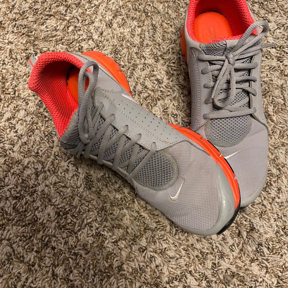 Nike Tennis Shoes